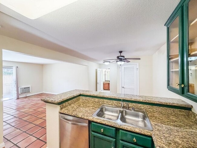 Building Photo - 7757 Margerum Ave