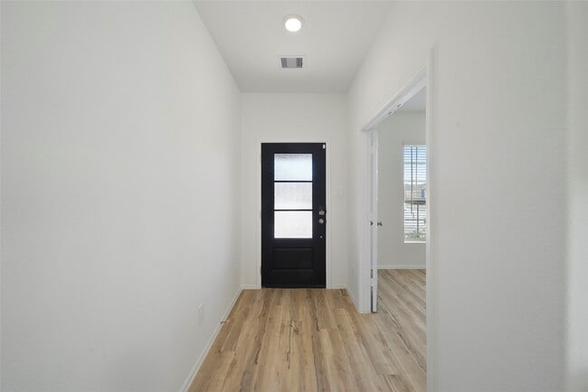 Building Photo - 307 Flower Reed Ct