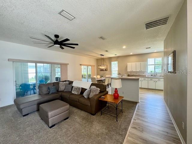 Foto del edificio - 2360 NW 53rd Ave Rd