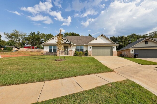 Building Photo - Brand New Home In Noble!