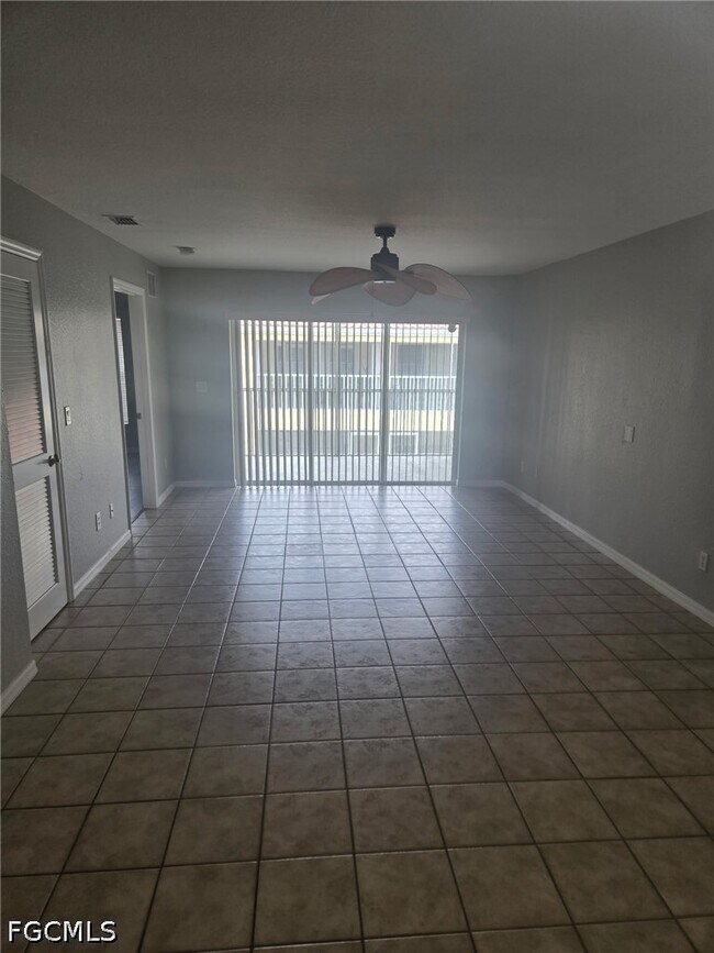 Foto del edificio - 838 SW 47th Terrace
