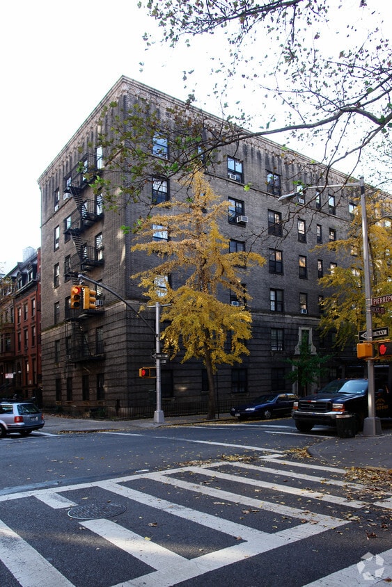 Primary Photo - 195 Hicks St