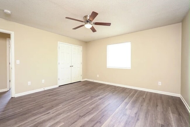 Building Photo - 3787 Foxton Dr
