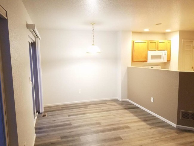 Foto del edificio - 1691 Oak Creek Dr