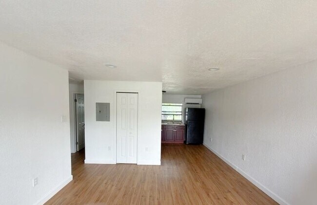 Foto del edificio - 813 W Jefferson St