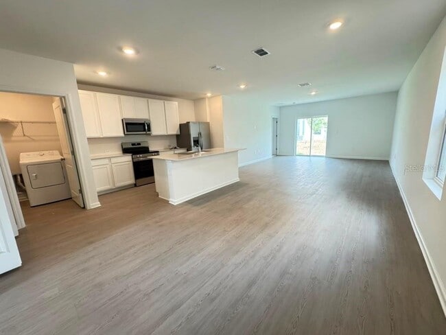 Building Photo - 6216 Botticella Blvd