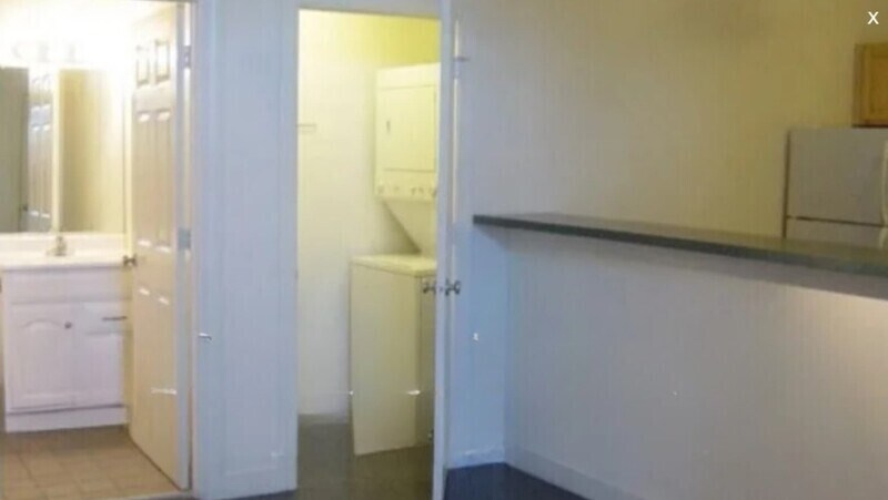 Building Photo - 302 Goshen St