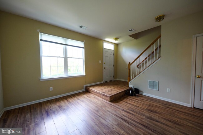 Building Photo - 42760 Longworth Terrace
