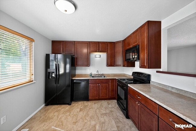 Building Photo - 15866 E Cornell Pl