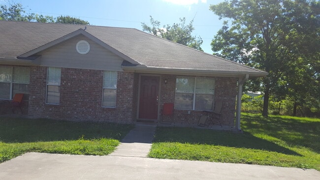 Building Photo - 360 Anderson Rd