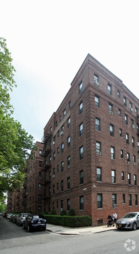 Primary Photo - 36-35 167th St