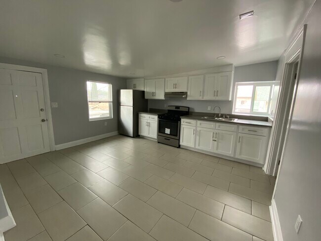 Foto del edificio - 2223 Griffin Ave