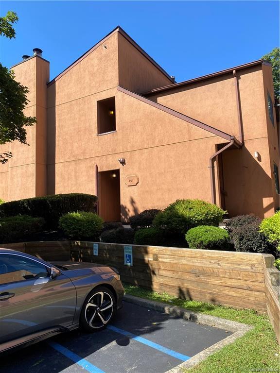 Foto del edificio - 109 Town Hill Condominium