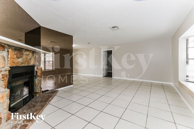 Building Photo - 242 Sandpiper Ave