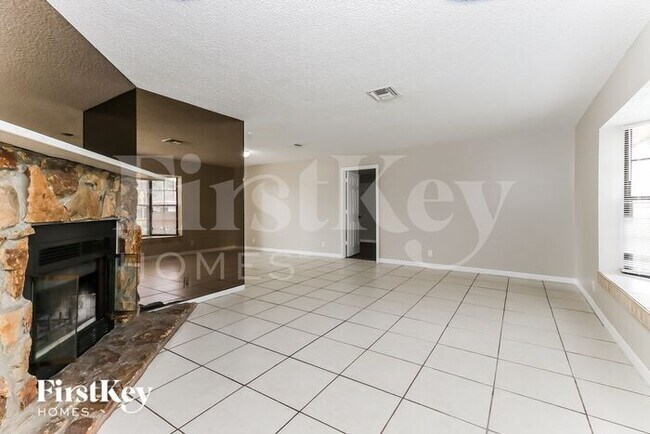 Foto del edificio - 242 Sandpiper Ave