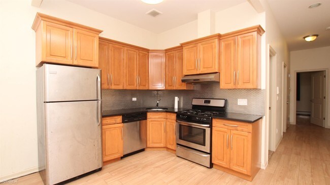 Foto del edificio - 398 Knickerbocker Ave