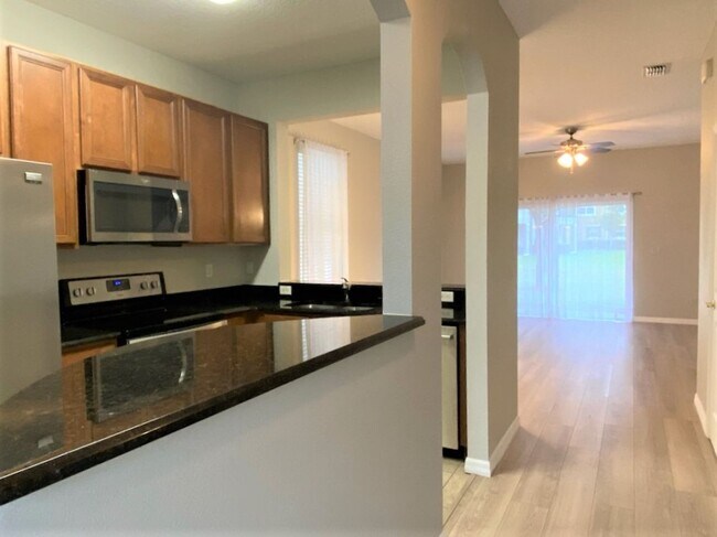 Foto del edificio - Gorgeous End Unit Townhome in Grande Champions!