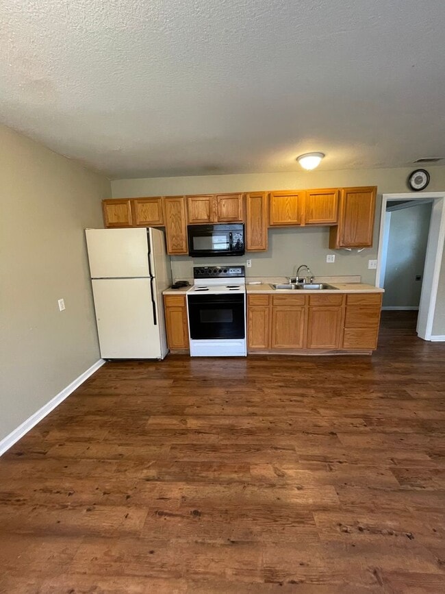 Foto del edificio - 2 bed/ 1 bath Single Family House