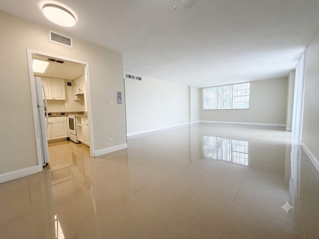 Building Photo - 2800 N Flagler Dr