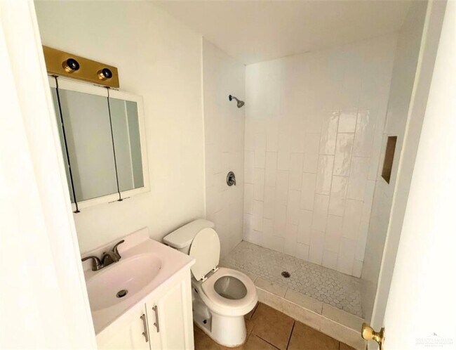 Foto del edificio - 7 Francisco Ave