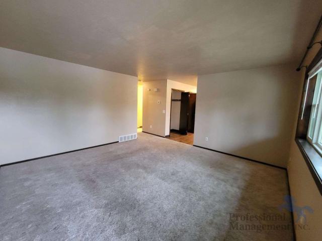 Building Photo - 2 bedroom in Billings MT 59101