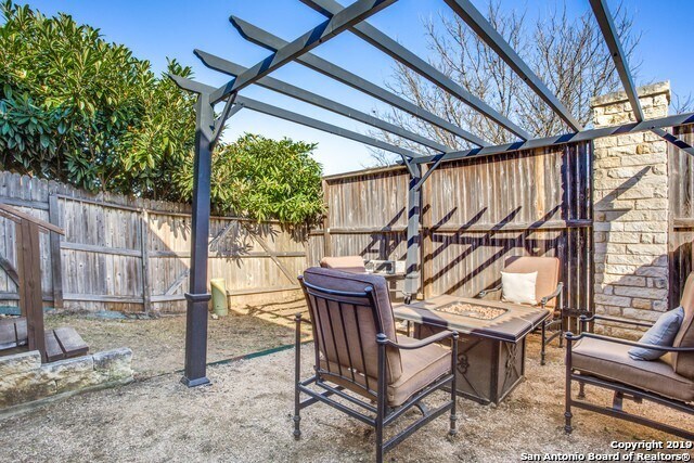 Primary Photo - Stone Oak Town Home
