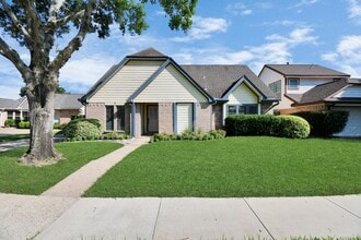 Building Photo - 315 Muirwood Ln
