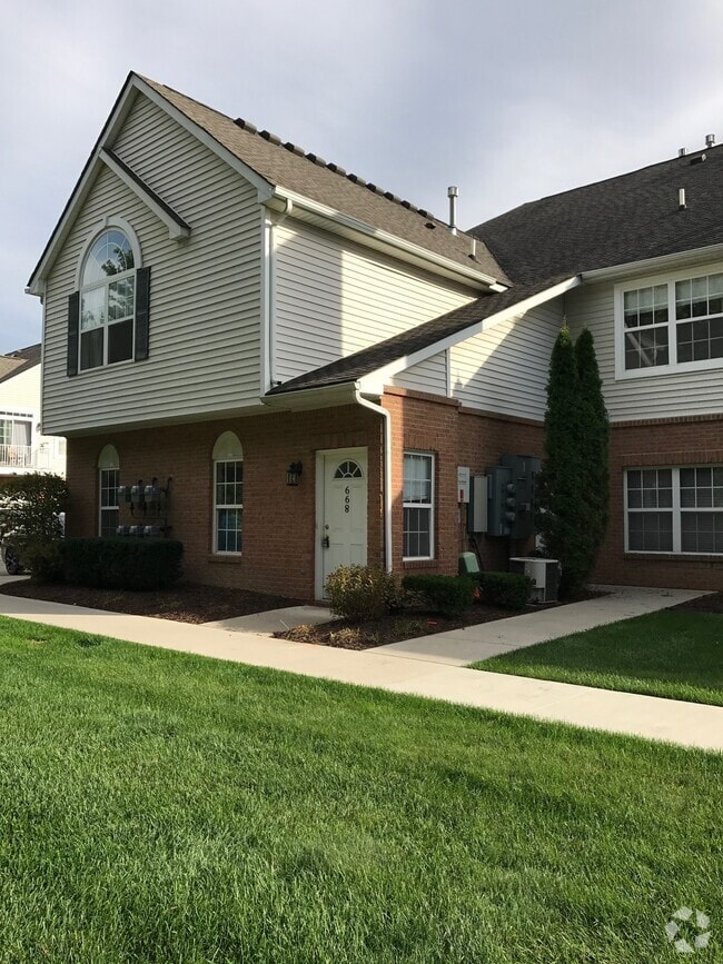 Building Photo - 668 Olde English