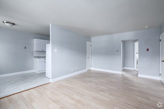 1BR, 1BA 950SF - Morrisville Meadows