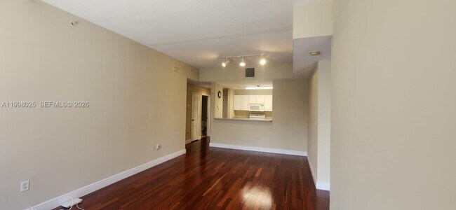 Foto del edificio - 1200 Town Center Dr