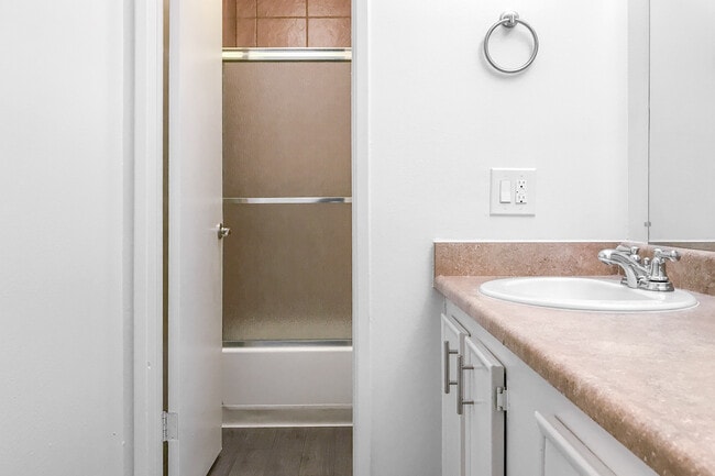 Interior Photo - Sturbridge Village Apartments