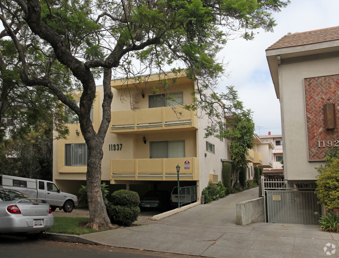 11937 Kiowa Ave, Los Angeles, CA 90049 Apartments in Los Angeles, CA