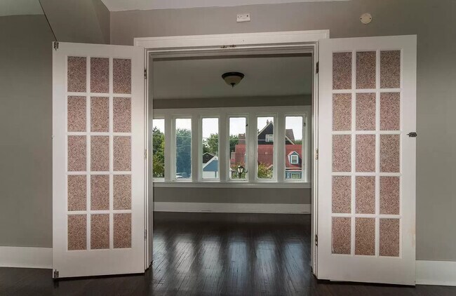 1st bedroom entrance - 80 S 4th St