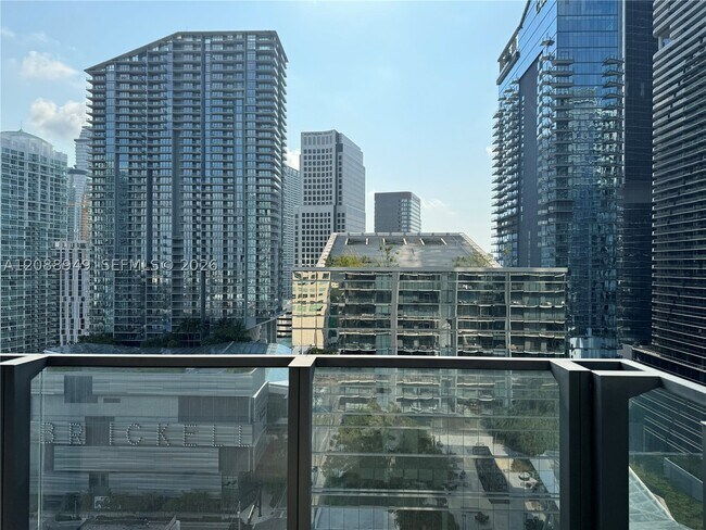 Foto del edificio - 88 SW 7th St