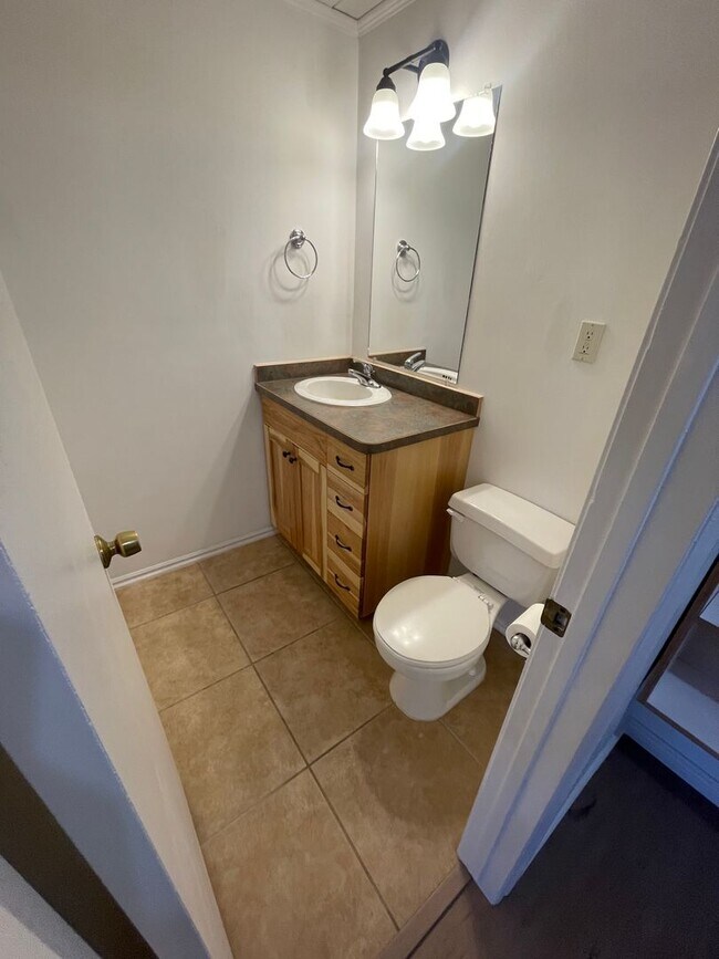 Foto del edificio - Beautiful Remodeled Home with nice yard.