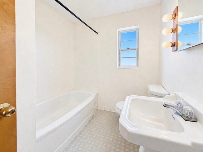 Foto del edificio - 7 Tompkins St