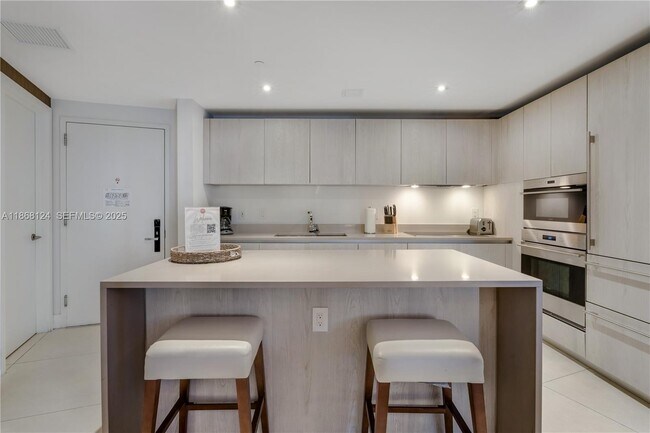 Foto del edificio - 4111 S Ocean Dr