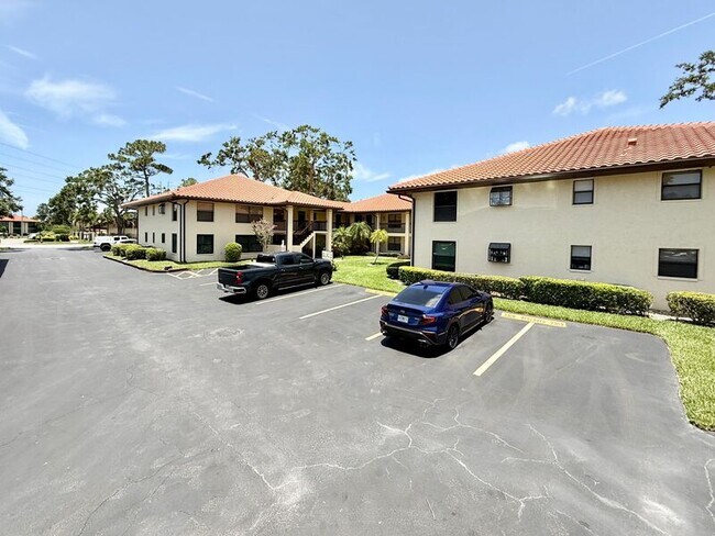 Foto del edificio - 2212 Hammock Pine Blvd