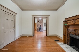 Building Photo - 836 Neil Ave