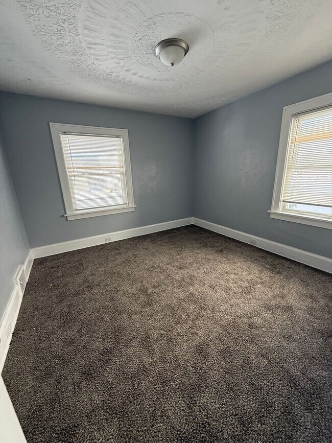 Foto del edificio - 3bd Single Akron Cash Pay/Section 8