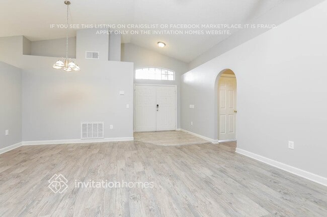 Building Photo - 809 Delfino Pl
