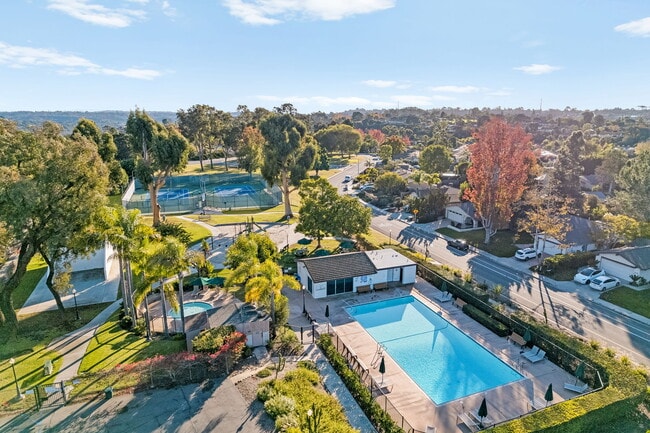 Building Photo - 2039 Village Wood Rd