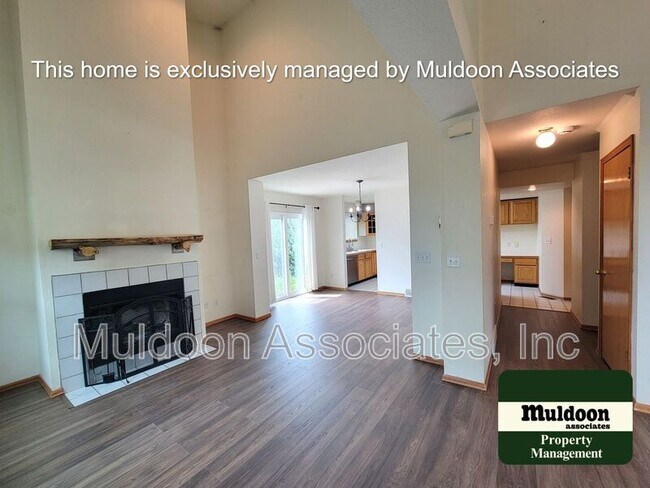 Building Photo - 4408 Bramble Ln