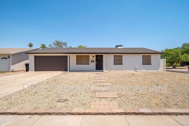 Foto del edificio - 3718 E Ludlow Dr