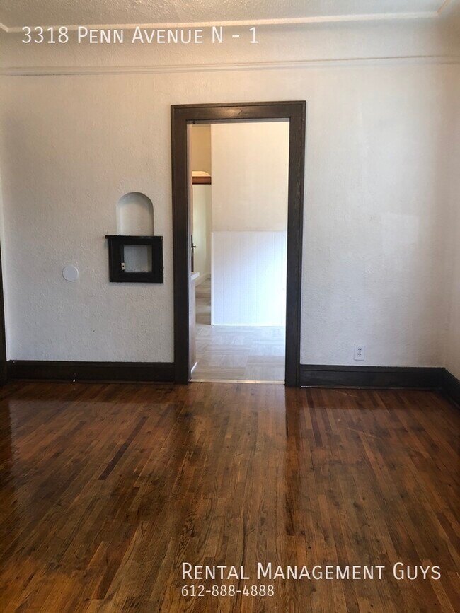 Building Photo - Safe and Secure Large One Bedroom + Office...