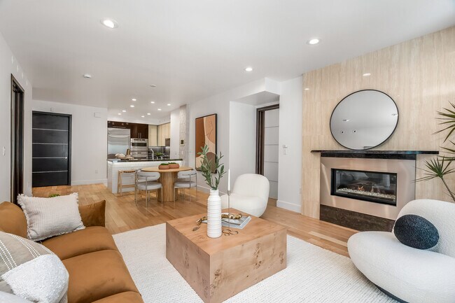 Foto del edificio - 1318 Roxbury Dr