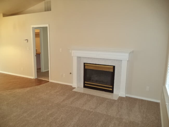 Building Photo - 1246 E Palermo St