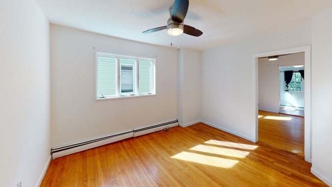 Building Photo - Magoun Square four bed duplex