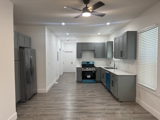 Foto del edificio - 348 Baynes St