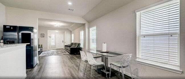 Building Photo - 22514 Woodmere Spur Ln